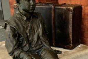 evacuee_statue_1353883901